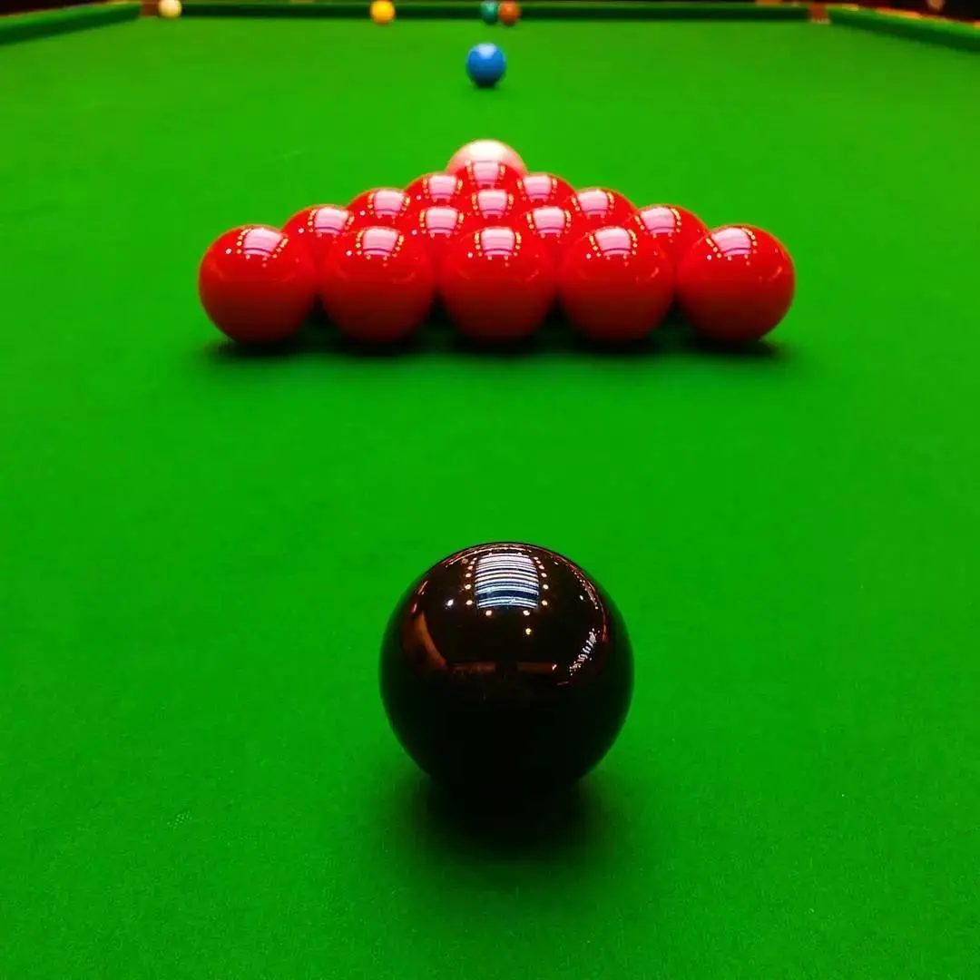 侯赛因·瓦菲VS马克·乔伊斯：2023北爱尔兰公开赛首轮精彩回顾与深度解读！